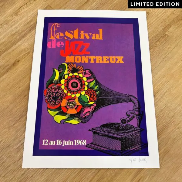 Une affiche vintage colorée pour le Festival de Jazz de Montreux 1968, avec un gramophone fleuri sur un fond violet et un texte jaune, orange et rose. L'édition limitée et le numéro d'impression sont visibles.