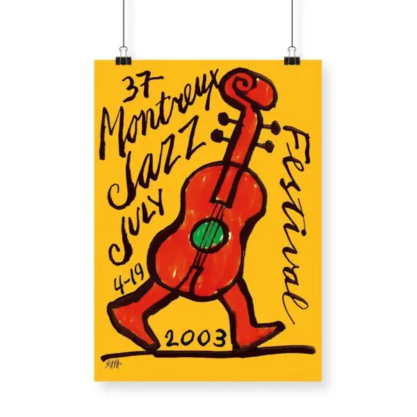 L'Affiche Ted Scapa, 2003 est une affiche jaune vibrante pour le 37e Festival de Jazz de Montreux, avec une guitare rouge, le texte du festival "Montreux Jazz 4-19 juillet" et "2003" écrit à la main en noir.