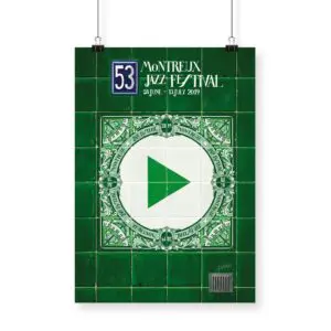 Affiche Ignasi Monreal, 2019 - Play, créée pour le 53e Montreux Jazz Festival (28 juin-13 juillet 2019), présente un fond carrelé vert, un bouton central de lecture blanc et les détails de l'événement en haut.